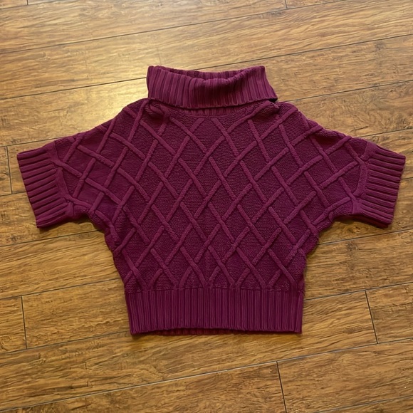 Leo & Nicole Women’s top size Small knit short sleeve turtleneck good condition - Picture 1 of 12